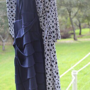 2 DRESSES -EN FOCUS STUDIO DRESS + VALERIE BERTINELLI w/Sheer Neck Tie Both S. 8